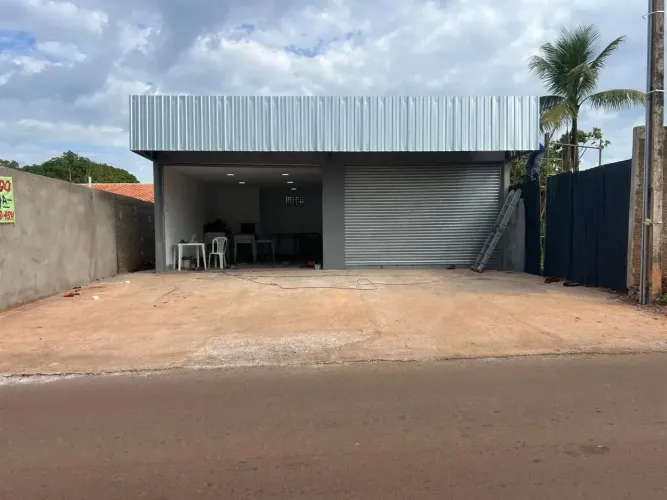 Galpão deposito loja comercial ponte alta norte renda garantida com 2 kitnets Lote de 200 