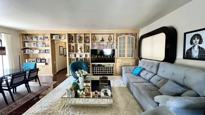 Cobertura Triplex com 497m², 3 suítes 6 vagas na Oscar Freire