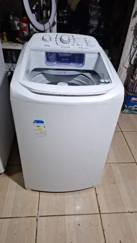 Máquina de Lavar Roupas Electrolux 12Kg