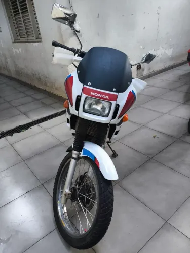 Sahara 1991, toda reformada doc tudo certinho no meu nome.