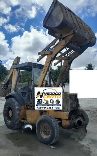 Retroescavadeira Case 580L