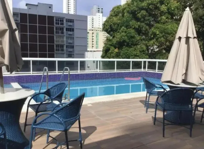 **"Seu Refúgio na Praia: Apartamento dos Sonhos em Boa Viagem!"**