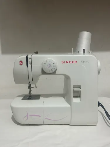 Singer Start Branco Perfeito estado.