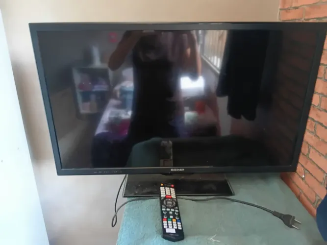 TV (não é smart)
