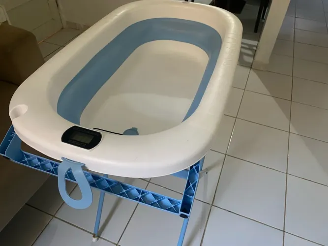 BANHEIRA EXCLUSIVA PARA BEBÊS com termometro e suporte