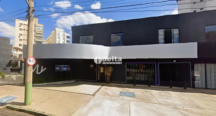 Loja disponível para locação no bairro Saraiva em Uberlândia-MG.