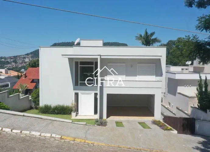 Casa de Alvenaria - Aluguel - 04 dormitórios - 430m2 - Semi Mobiliada - Alto Padrão - Pisc