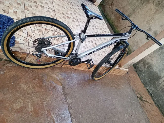 Vendo bicicleta aro 29 ou troco por bombox Aiwa ou JBL *
