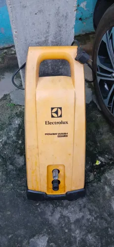Lavadora de alta pressão! Top de mais. So falta a pistola. Preço melhor ainda R$ 110