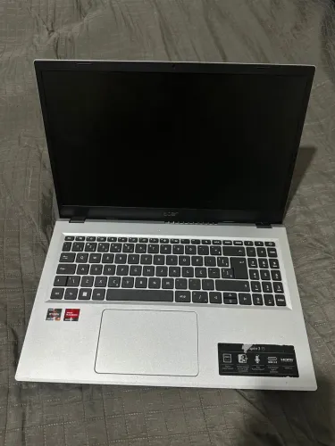 Notebook Acer Aspire 3 15 com AMD Ryzen 5 SSD 238 GB 8 GB RAM