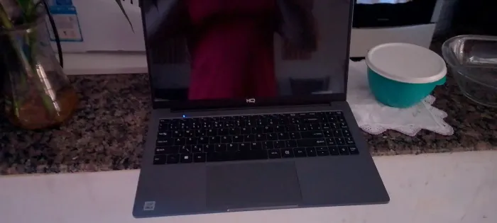 Vende se notebook marca HQ 10 geração