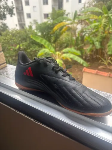 Tênis futsal Adidas 