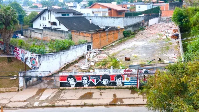 Terreno com 725m² a venda em frente ao Estádio do Morumbi