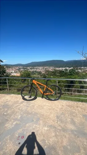 VENDO BICICLETA MTB ARO 29