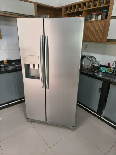 Geladeira Samsung água e gelo
