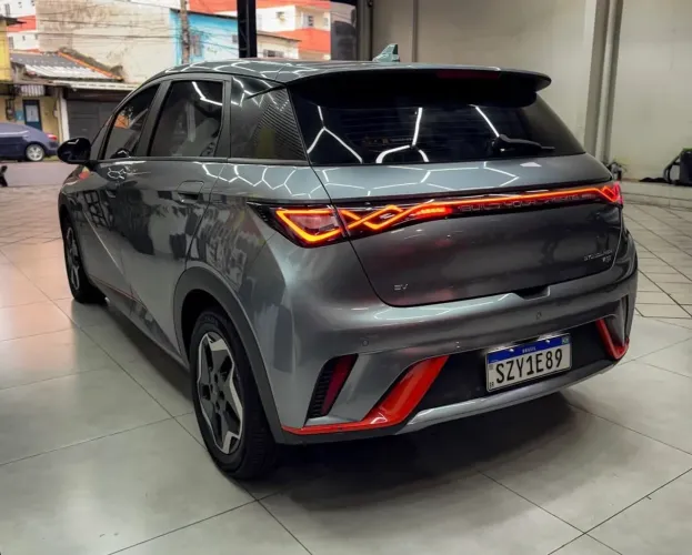 BYD Dolphin EV (Elétrico) 2025