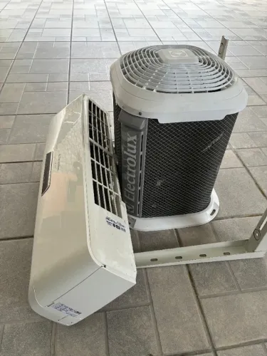 Ar Condicionado Split Electrolux Eco Turbo 9.000 BTUs 220V - somente Frio