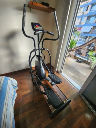 Vendo um equipamento de ginástica ideal para o seu dia dia 