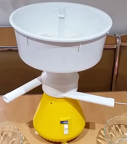 Desnatadeira semi nova