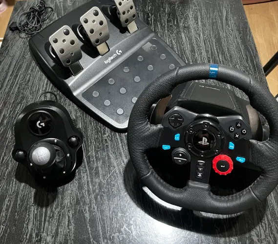 Volante Logitech G29 + Câmbio PlayStation/PC 