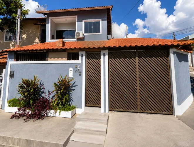 Casa Duplex Reformada com Piscina e Área Gourmet