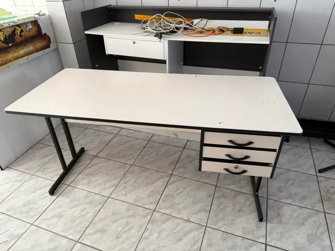 Mesa escritório