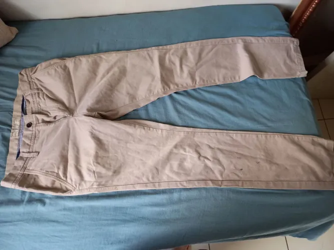 Calça bege justa masculina tamanho 38