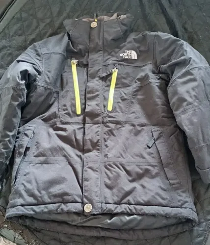 Jaqueta Infantil Impermeável - The North Face - VESTE ATÉ 10 ANOS