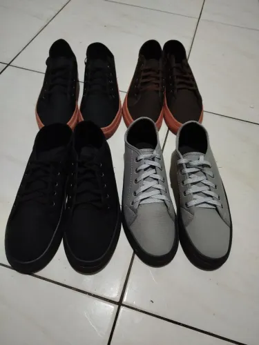 4 Pares de tênis 
