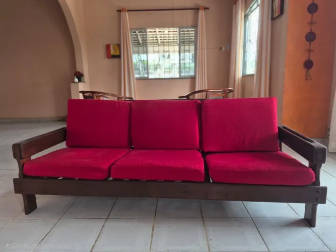 Conjunto de Sofá + Cadeiras