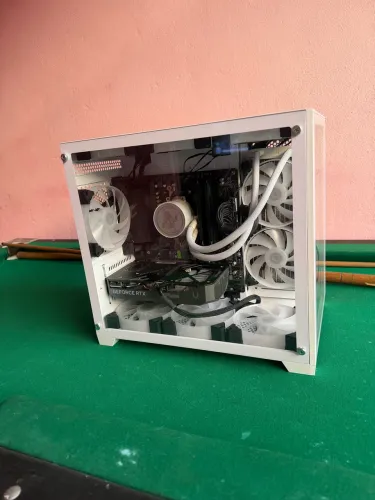 Ryzen 7 5700x3d, placa de vídeo Rtx 5060 8 gigas, memória xpg 16 gigas
