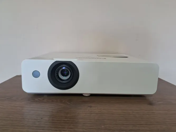 Projetor  Panasonic  LW373 