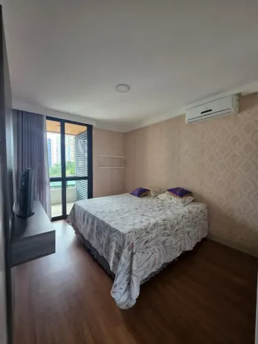 PONTA NEGRA. COND. CLAUDIO SANTORO, ALUGO APTO COM 3 SUITES, SALA PARA 2 AMBIENTES E 3 VAG
