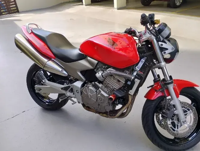 Hornet raridade baixo km