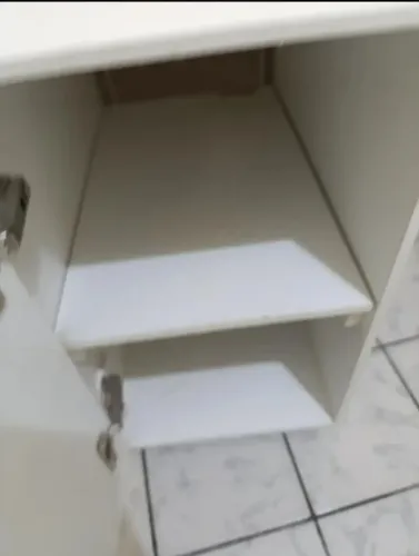 Criado mudo com gavetas e rodinhas branco