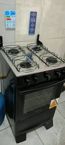 Vende-se esse fogão só 2 meses de uso