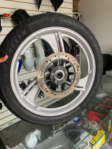 Roda daelin muito nova