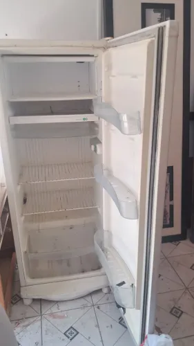 GELADEIRA USADA