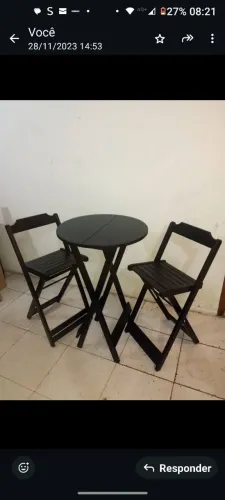 Bistrô de madeira