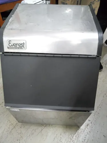 Maquina 50kg everest toda revisada com medidas: 46x56x61