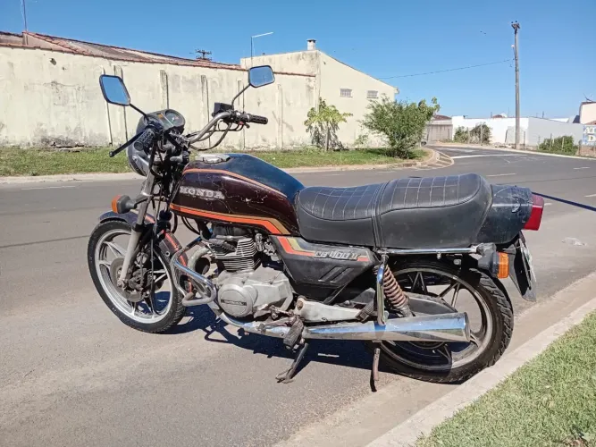 CB 400 1983