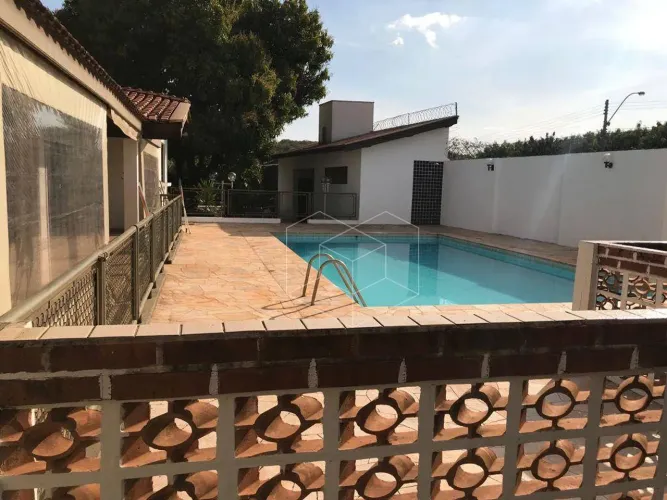 Chácara com 2 dormitórios à venda, 5000 m², 600 m² de área construída com piscina e lago -