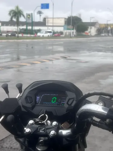Vendo Fan 150 na roupa da 160 24