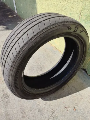 Pneu Bridgestone Turanza 205/50R17 205 50 17 205 50 R17 205/50/17 Borrachudo