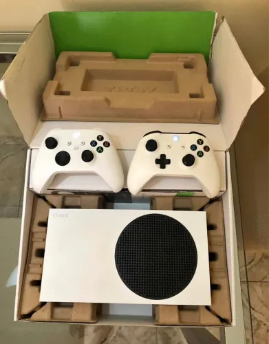 Microsoft Xbox Séries S 512Gb com 2 controles