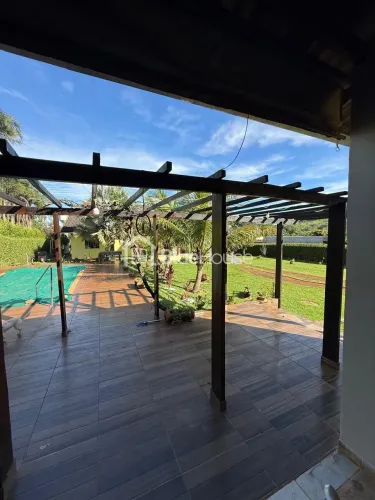 Chácara de Alto Padrão no Condomínio Nova Itália | 2.000 m², Piscina Aquecida e Área Gourm