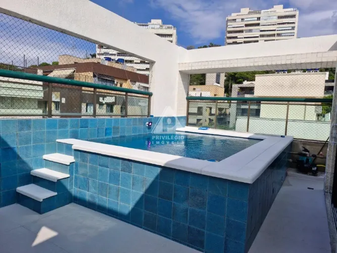 Cobertura Duplex à Venda no Flamengo 4 Quartos, Terraço com Piscina e 3 Vagas