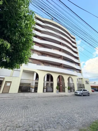 Vende Apartamento Mobiliado em Prédio de Luxo