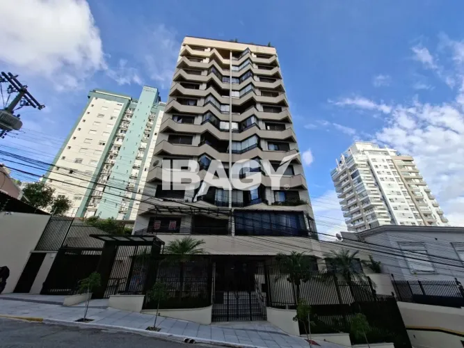 Excelente Apartamento 3 dormitório(s) em Centro - Florianópolis