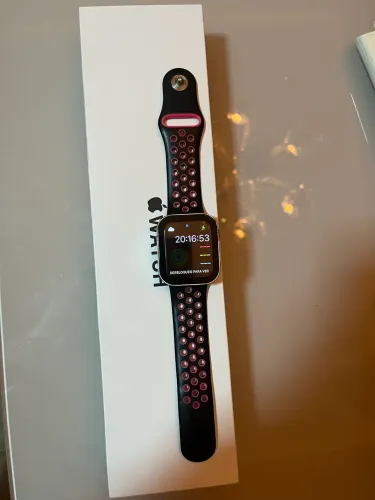 Apple Watch SE 40 mm 1ª geração GPS Gold Pink